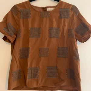 Bohme Back button top